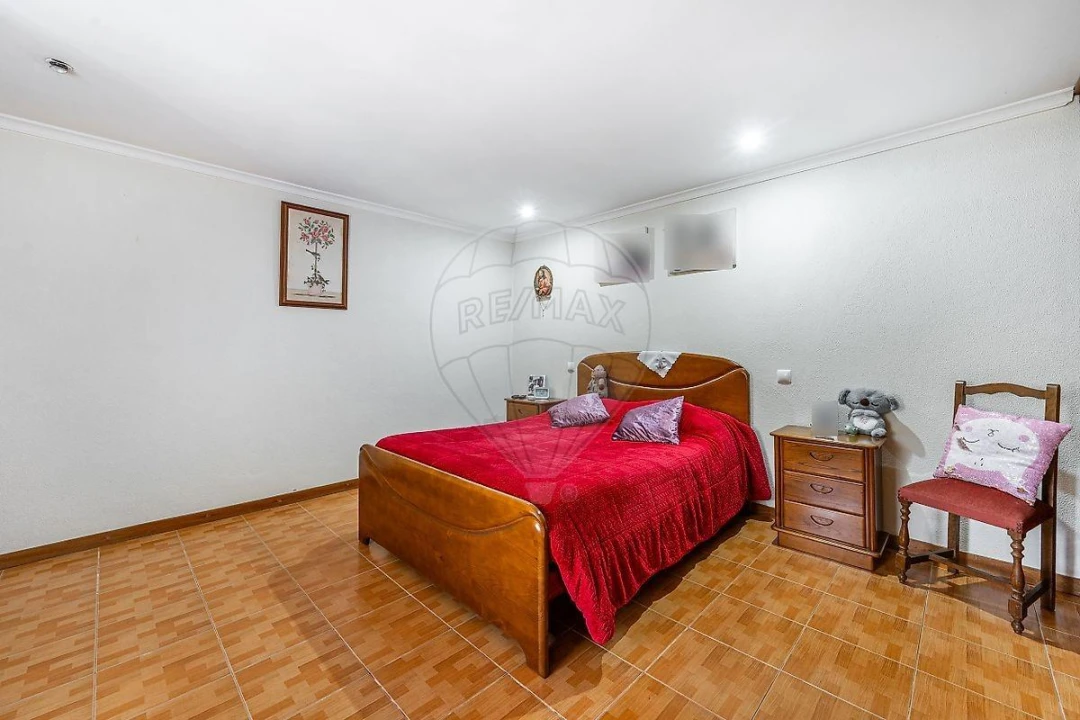 Moradia T3 para Venda em Cruz Foto 18