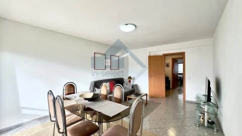 Apartamento T2 para Venda em Quelfes