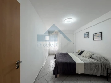 Apartamento T2 para Venda em Quelfes