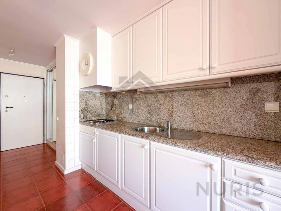 Apartamento T1 para Venda em Portimão Foto 3