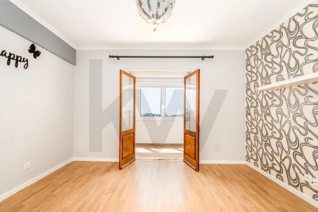 Apartamento T2 para Venda em Carnaxide e Queijas Foto 5