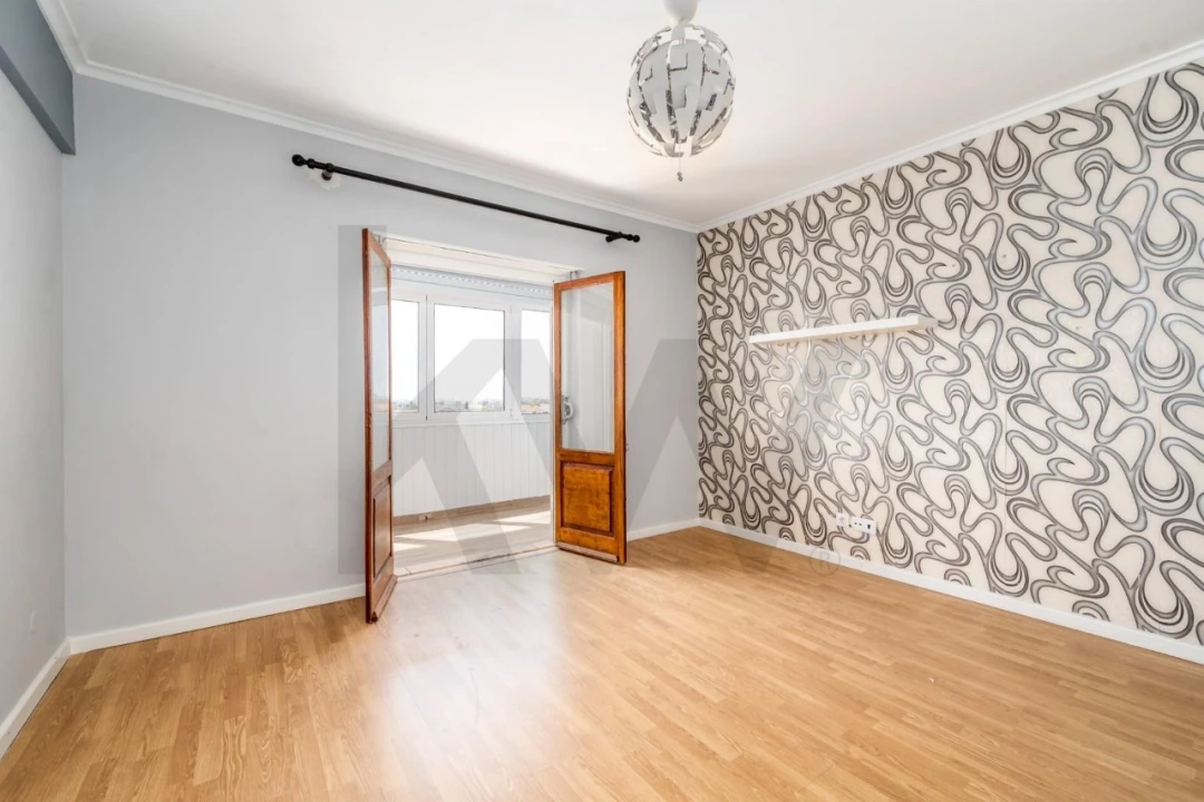 Apartamento T2 para Venda em Carnaxide e Queijas Foto 6