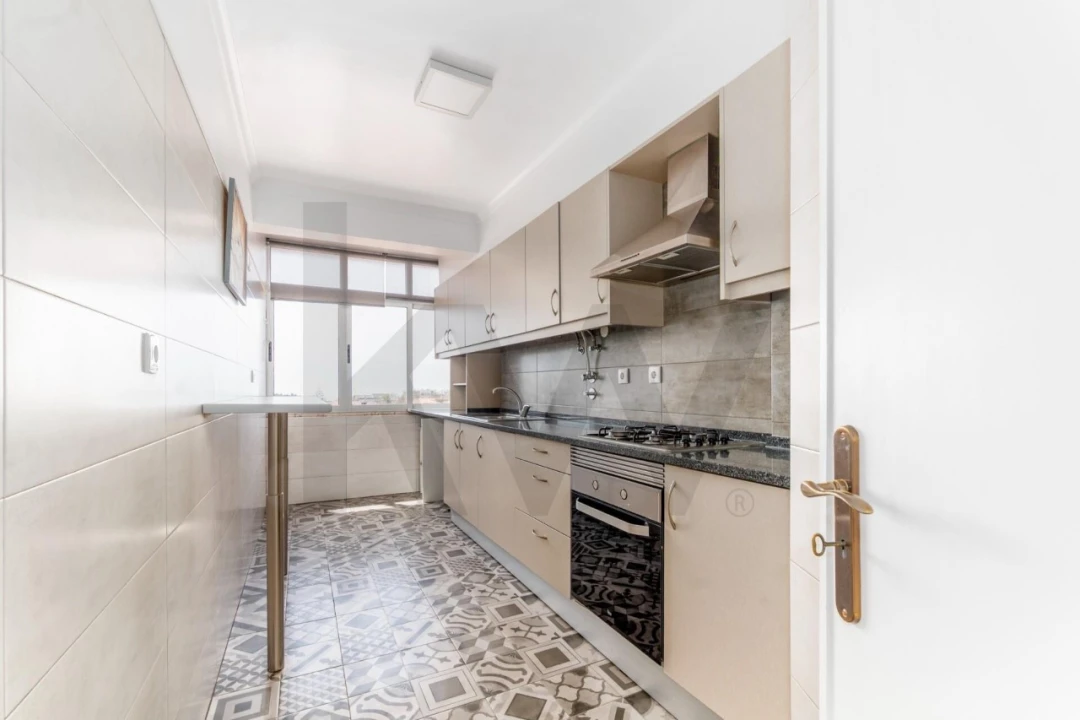 Apartamento T2 para Venda em Carnaxide e Queijas Foto 10