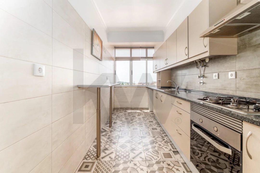 Apartamento T2 para Venda em Carnaxide e Queijas Foto 11