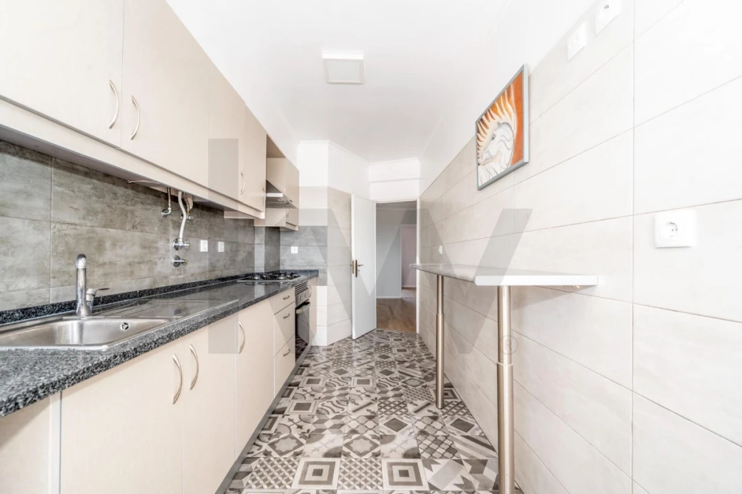 Apartamento T2 para Venda em Carnaxide e Queijas Foto 12