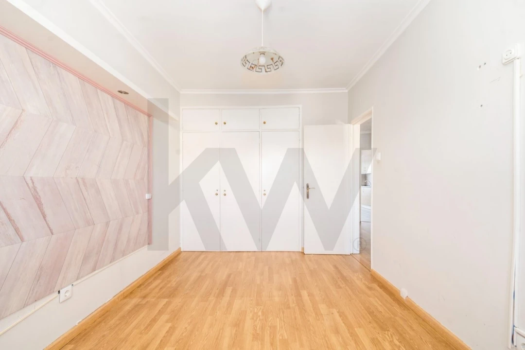 Apartamento T2 para Venda em Carnaxide e Queijas Foto 17