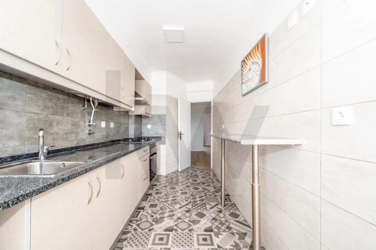 Apartamento T2 para Venda em Carnaxide e Queijas Foto 12