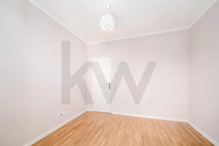 Apartamento T2 para Venda em Carnaxide e Queijas Foto 22