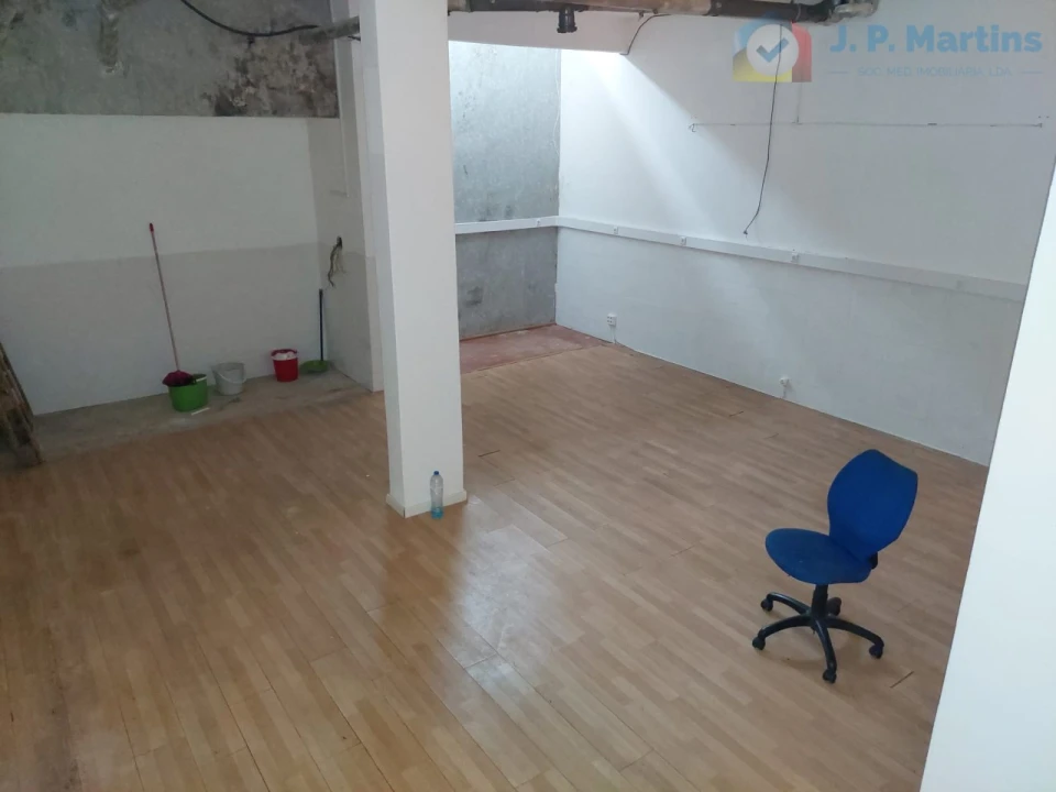 Loja para Venda em Alto do Seixalinho, Santo André e Verderena Foto 8