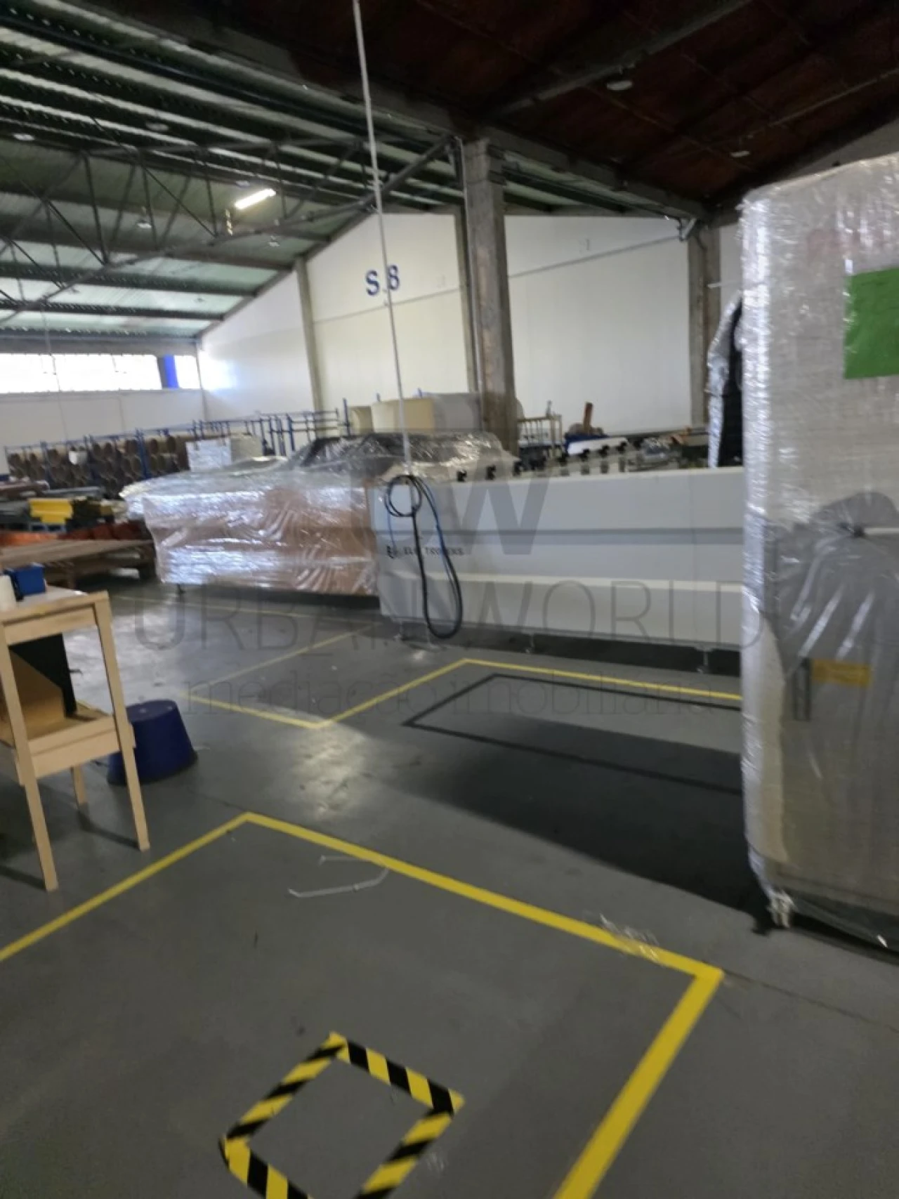 Armazém para Venda em São João da Madeira Foto 25
