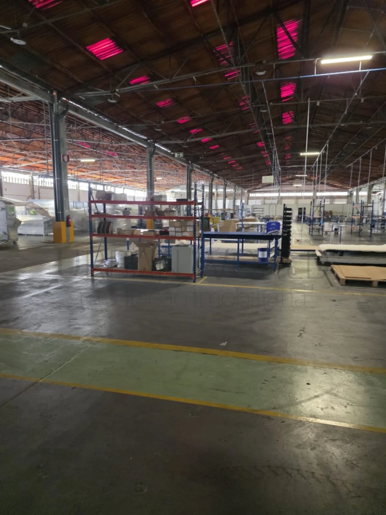 Armazém para Venda em São João da Madeira Foto 28