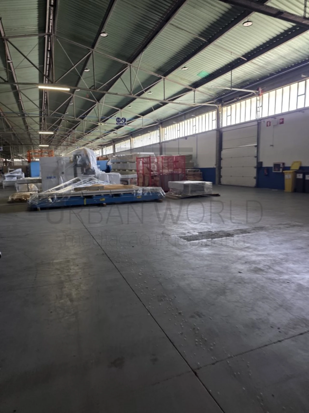 Armazém para Venda em São João da Madeira Foto 40