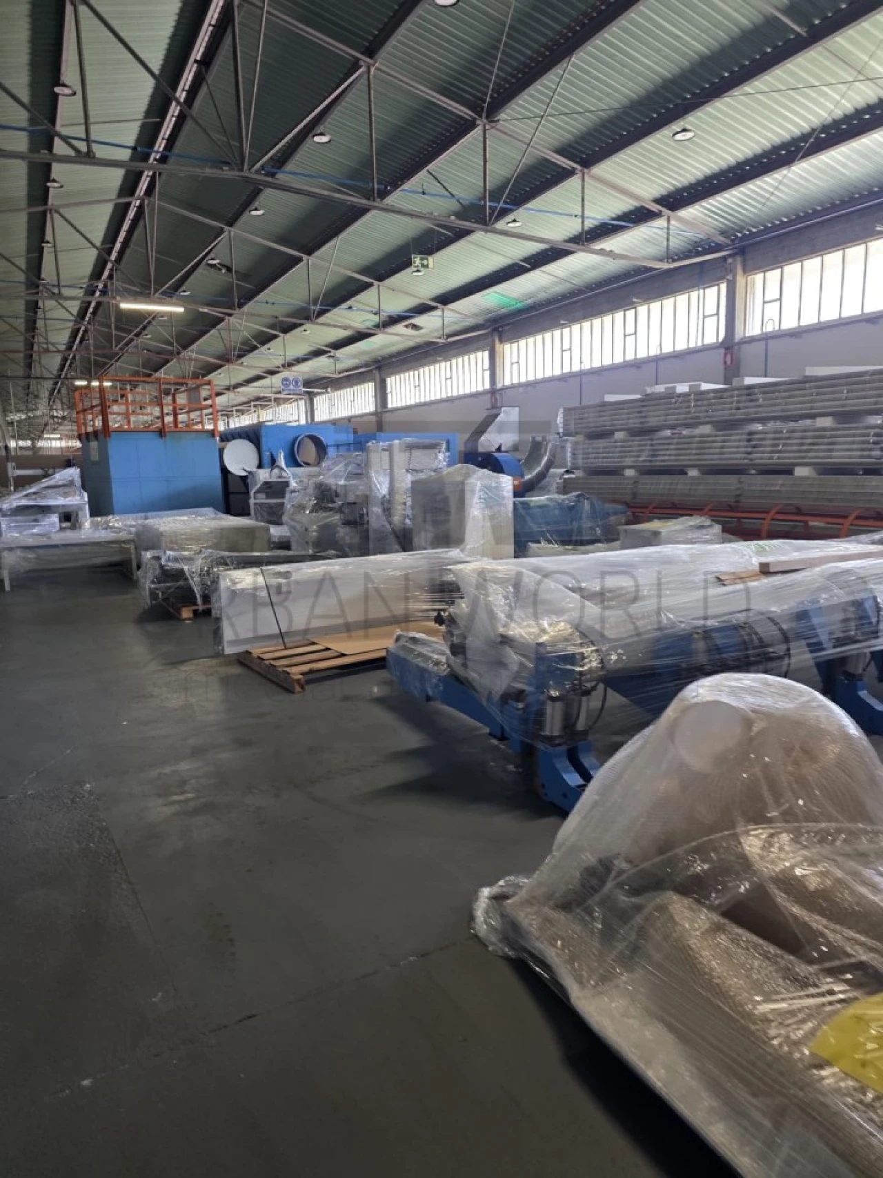 Armazém para Venda em São João da Madeira Foto 49