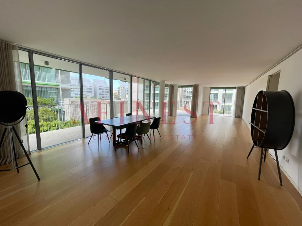 Apartamento T3 para Arrendamento em Marvila Foto 1
