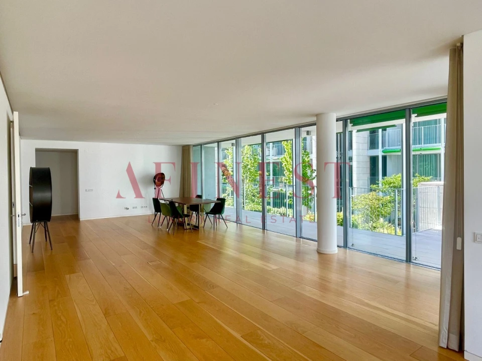 Apartamento T3 para Arrendamento em Marvila Foto 1