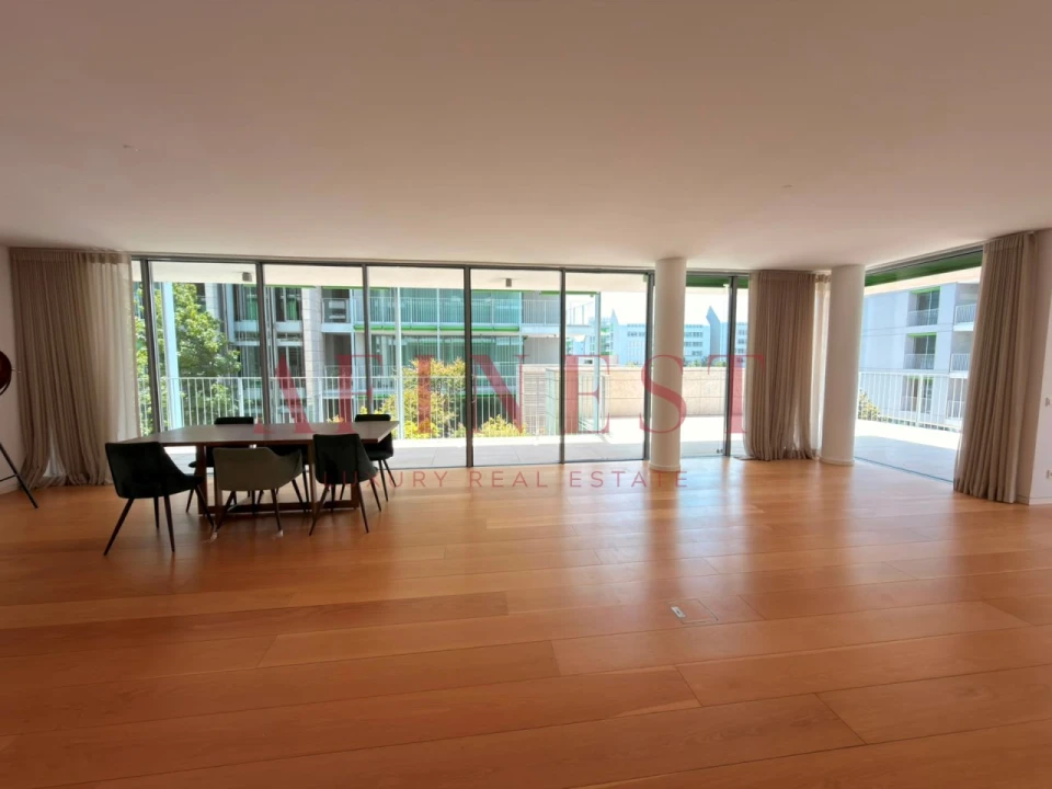 Apartamento T3 para Arrendamento em Marvila Foto 5