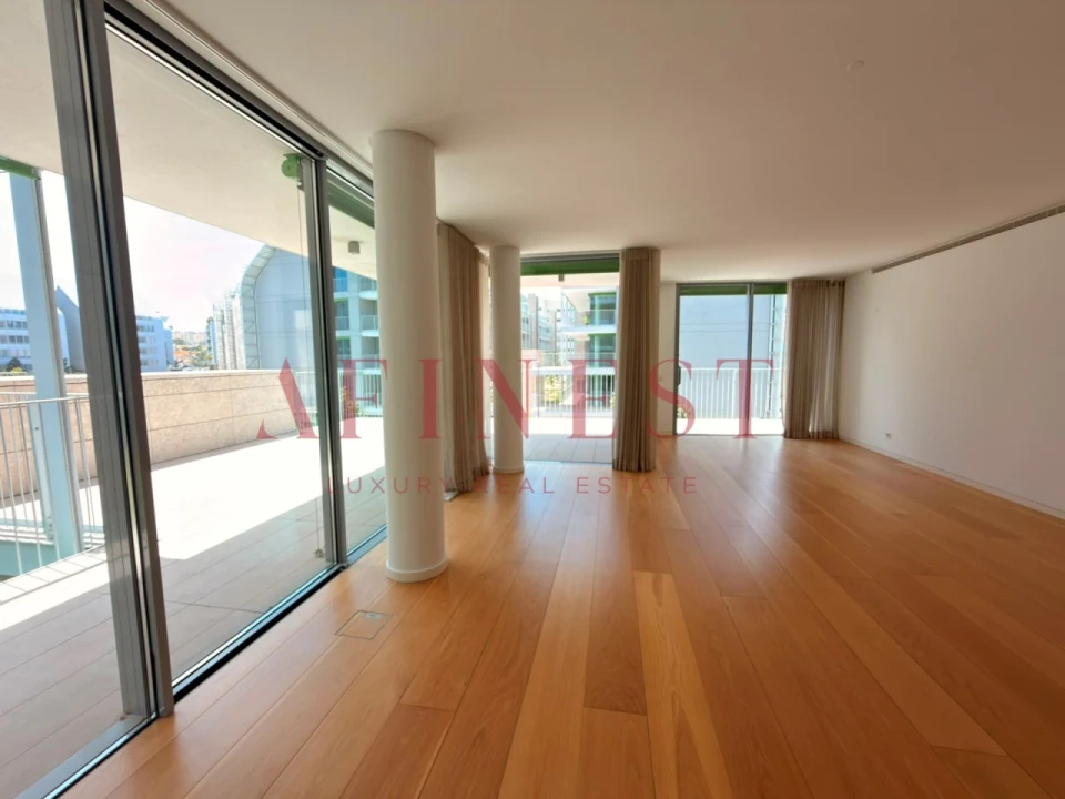 Apartamento T3 para Arrendamento em Marvila Foto 10