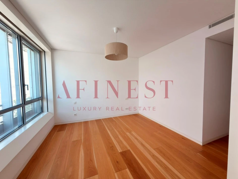 Apartamento T3 para Arrendamento em Marvila Foto 28