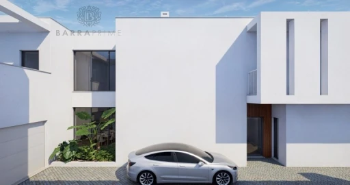 Moradia T4 para Venda em Santa Barbara de Nexe