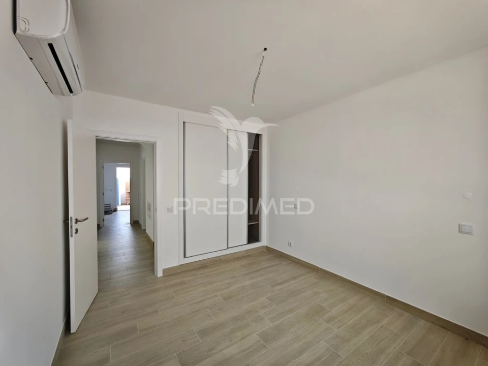 Moradia T1 para Venda em Vila Nova de Cacela Foto 11