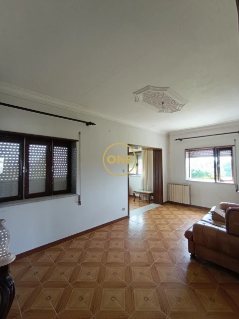 Moradia T4 para Venda em Vila de Punhe
