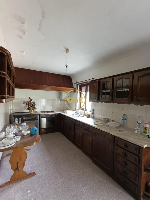 Moradia T4 para Venda em Vila de Punhe
