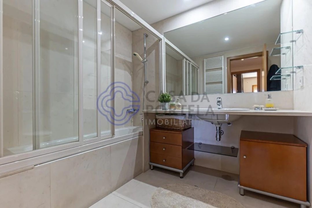 Apartamento T4 para Venda em Aldoar, Foz do Douro e Nevogilde Foto 31