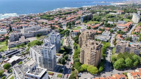 Apartamento T4 para Venda em Aldoar, Foz do Douro e Nevogilde