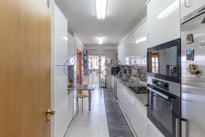 Apartamento T4 para Venda em Aldoar, Foz do Douro e Nevogilde
