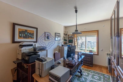 Apartamento T4 para Venda em Aldoar, Foz do Douro e Nevogilde