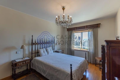 Apartamento T4 para Venda em Aldoar, Foz do Douro e Nevogilde