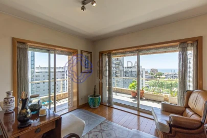 Apartamento T4 para Venda em Aldoar, Foz do Douro e Nevogilde