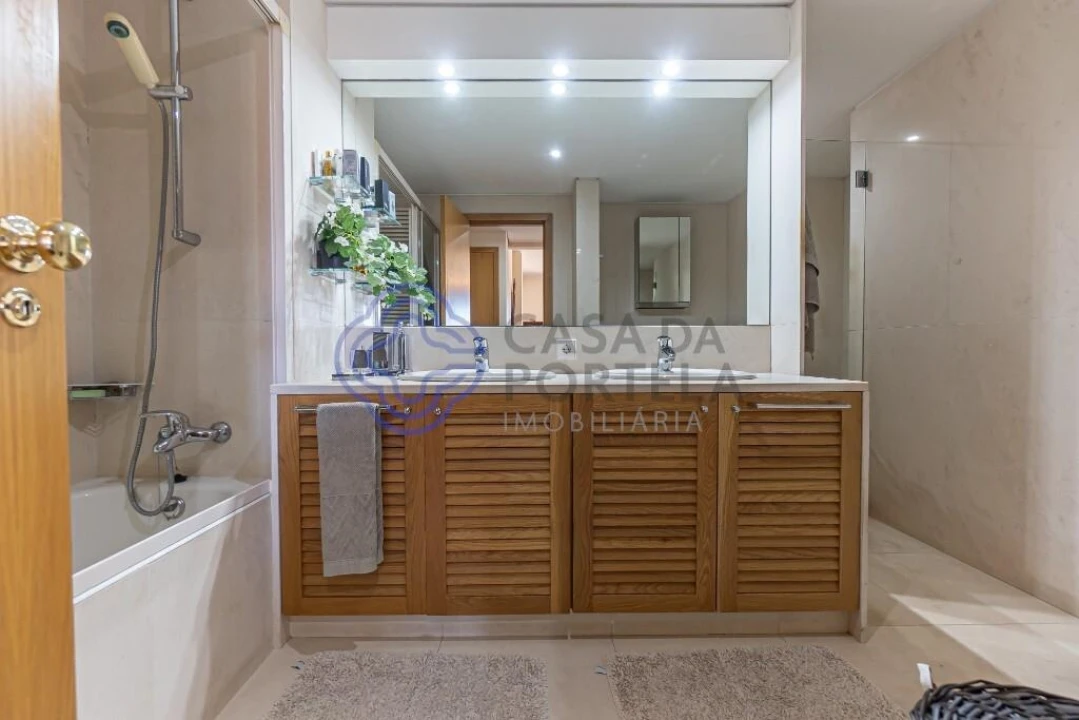 Apartamento T4 para Venda em Aldoar, Foz do Douro e Nevogilde Foto 34