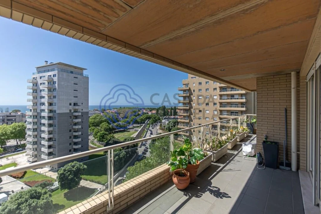 Apartamento T4 para Venda em Aldoar, Foz do Douro e Nevogilde Foto 1