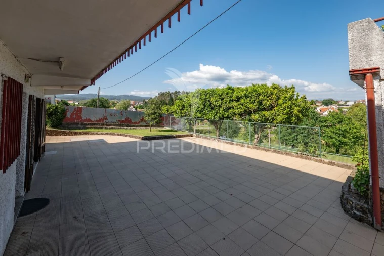 Moradia T4 para Venda em Vila Verde e Barbudo Foto 11