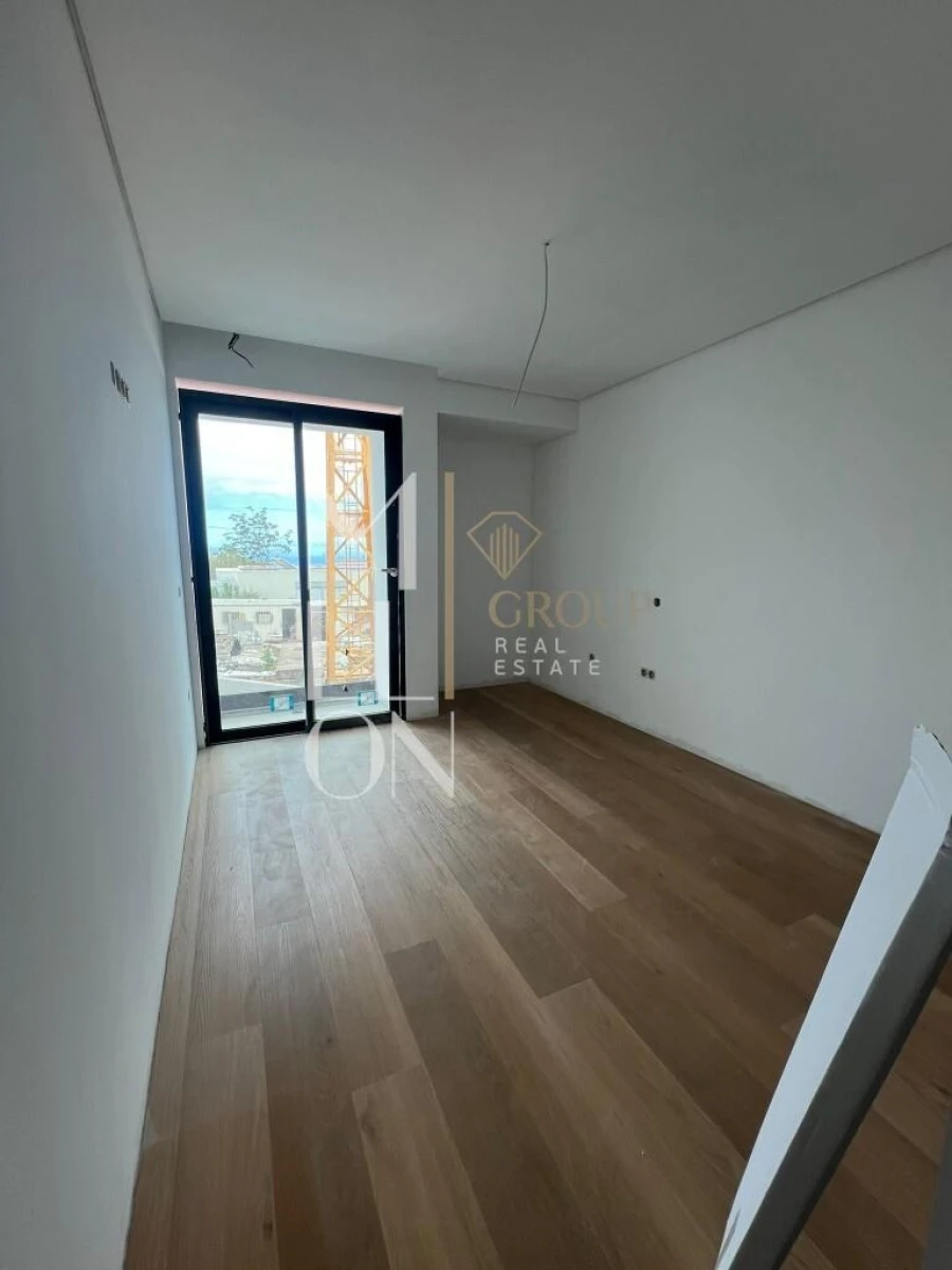 Apartamento T2 para Venda em Caniço Foto 2