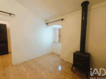 Moradia T3 para Venda em Orada