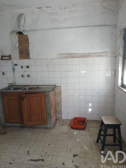 Moradia T4 para Venda em São Martinho de Árvore e Lamarosa
