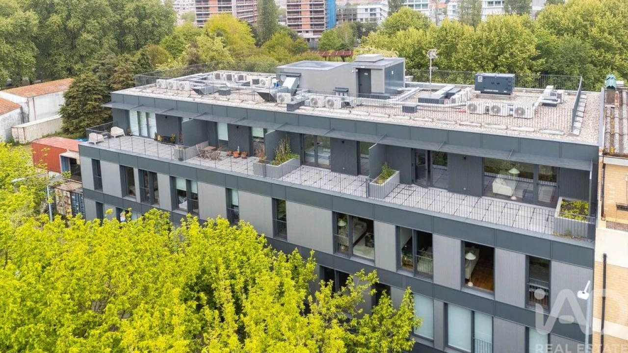 Apartamento para Venda em São Mamede de Infesta e Senhora da Hora Foto 1
