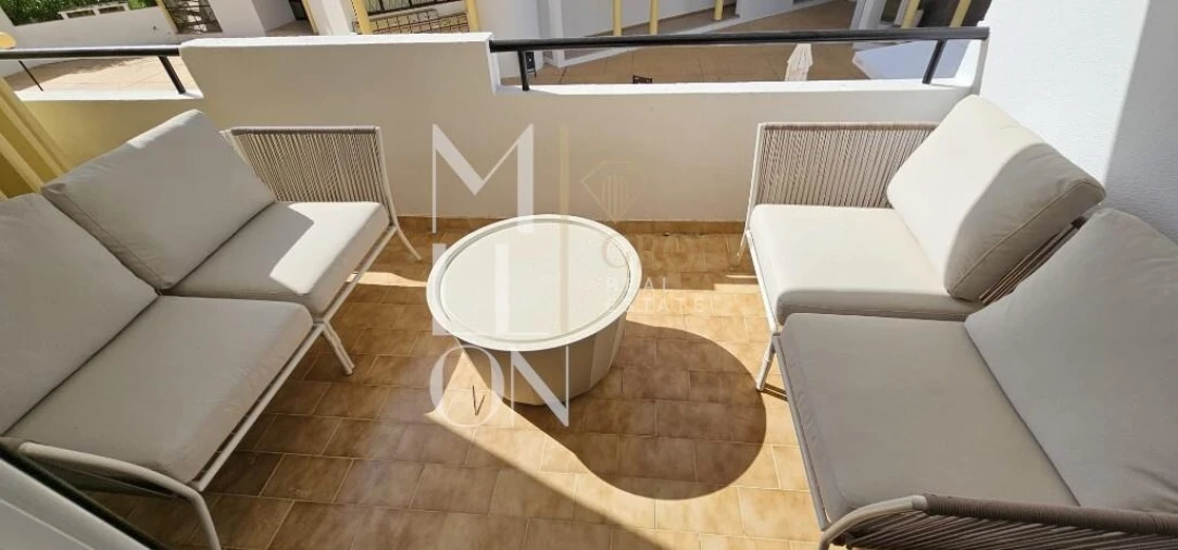Apartamento T1 para Venda em Quarteira Foto 8
