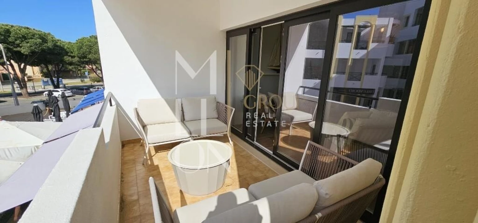 Apartamento T1 para Venda em Quarteira Foto 7