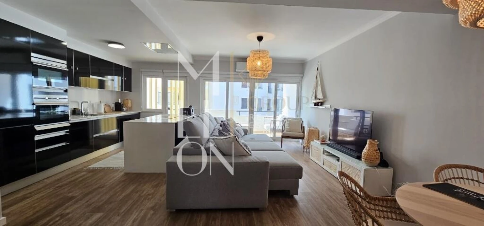Apartamento T1 para Venda em Quarteira Foto 6