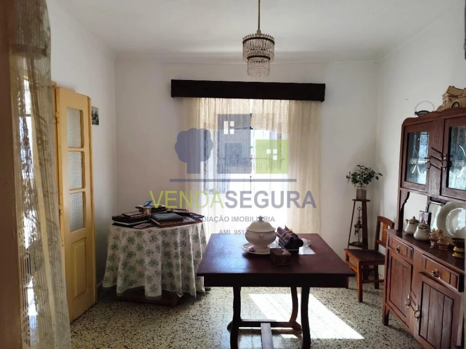 Moradia T4 para Venda em Santo Agostinho e São João Baptista e Santo Amador Foto 8