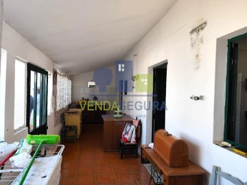 Moradia T4 para Venda em Santo Agostinho e São João Baptista e Santo Amador