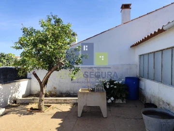 Moradia T4 para Venda em Santo Agostinho e São João Baptista e Santo Amador