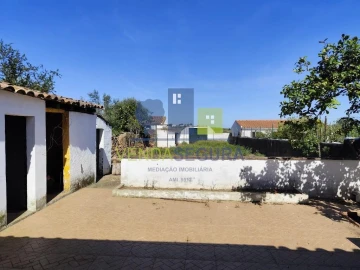 Moradia T4 para Venda em Santo Agostinho e São João Baptista e Santo Amador