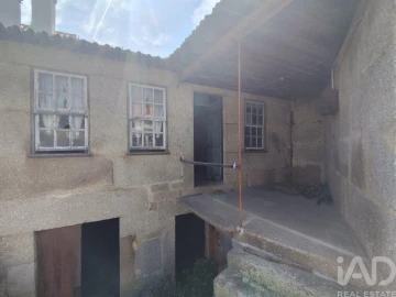 Moradia T3 para Venda em Lagares