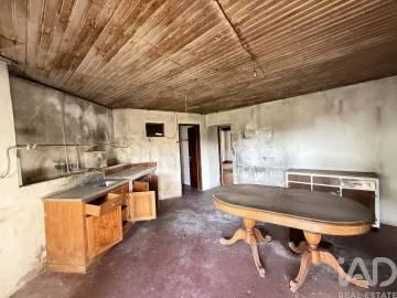 Moradia T2 para Venda em Lobrigos (São Miguel e São João Baptista) e Sanhoane