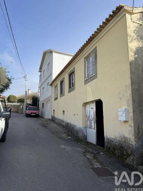Moradia T2 para Venda em Lobrigos (São Miguel e São João Baptista) e Sanhoane