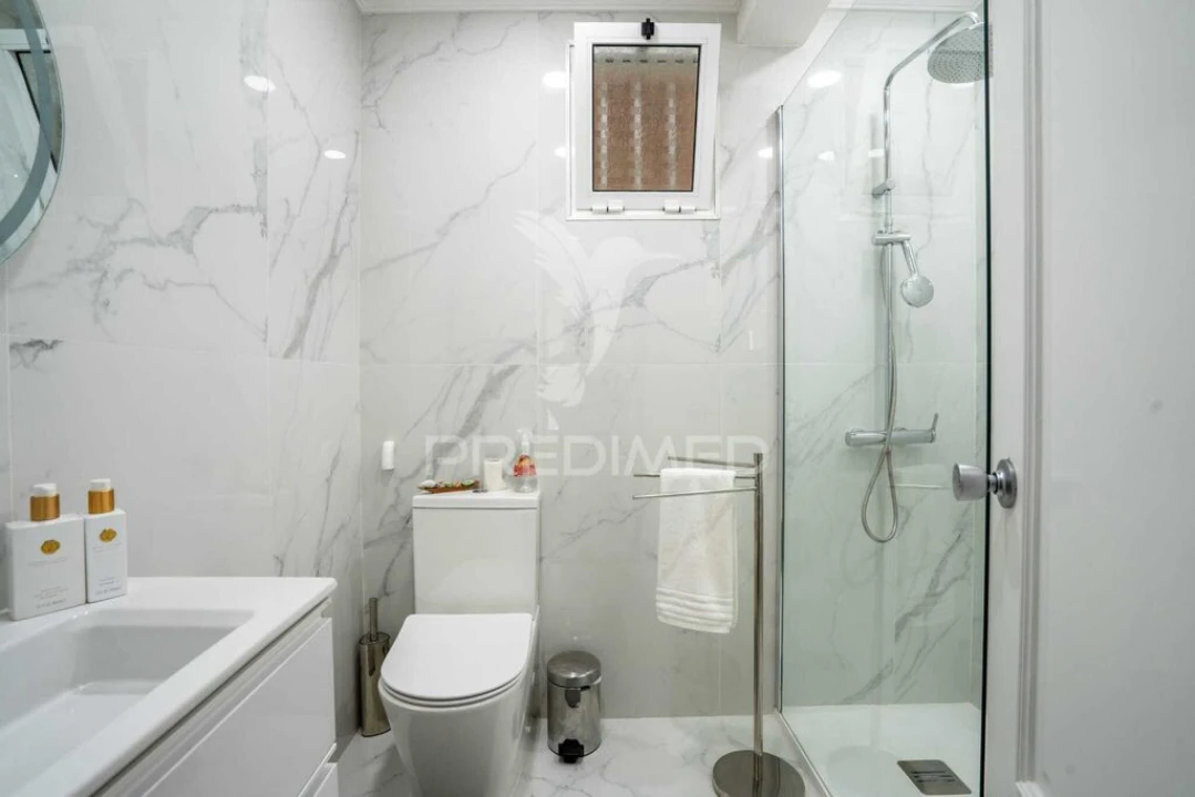 Apartamento T2 para Venda em Caniço Foto 11